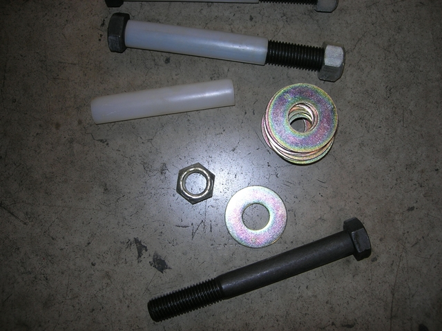 BOLT,KIT,PARALIFT,PVT,1 REQD