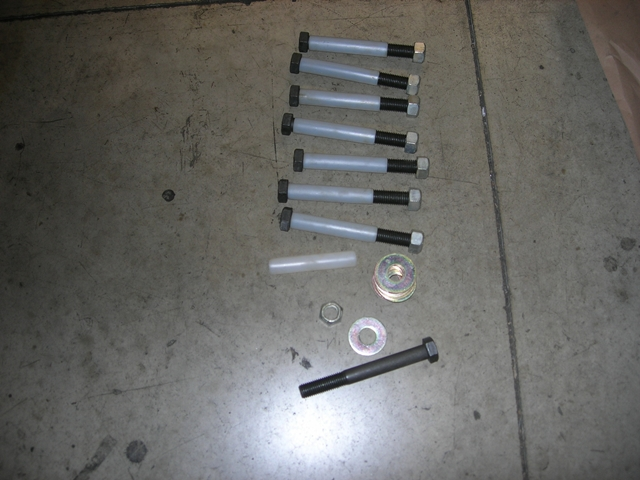 BOLT,KIT,PARALIFT,PVT,1 REQD