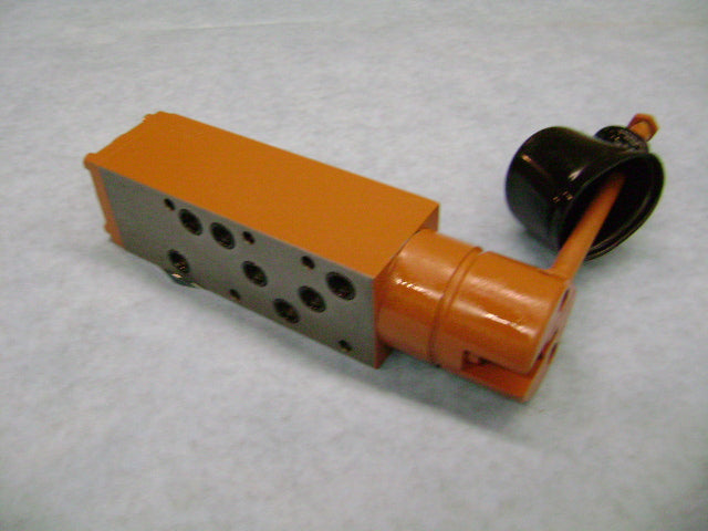 Valve - Hyd, Hand Hvm 10632 | Weight: 12 lbs