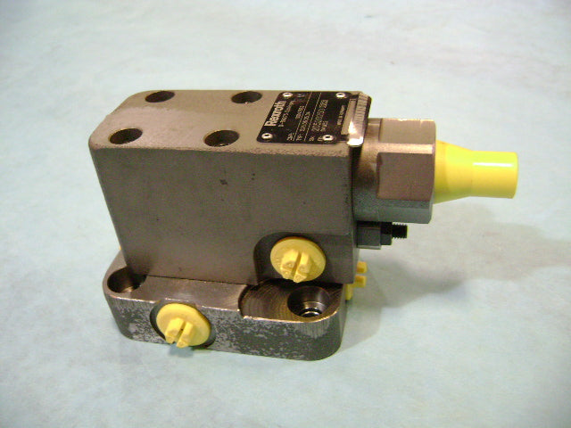 Pump - Hyd, Regulator Pressur W/Conn. | Weight: 7 lbs | Dimensions: 150 X 155 X 100 MM