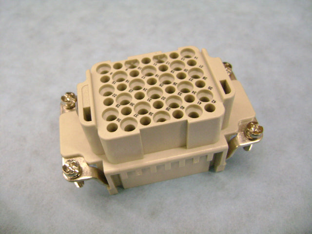 Harn - Plug, Insert F/Bushing 42 Poles | Weight: 2 lbs