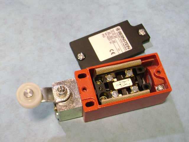 Oper - Limit Switch Gc-E2Ah 2S | Weight: 2 lbs | Dimensions: 37 X 45 X 120MM