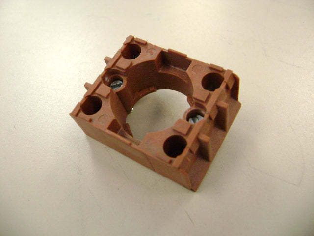 Oper - Switch Bottom Section D=22.5M | Weight: 2 lbs