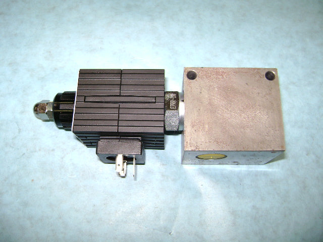 Valve - Hyd, Electric 24 Volt | Weight: 6 lbs | Dimensions: 55X75X170MM