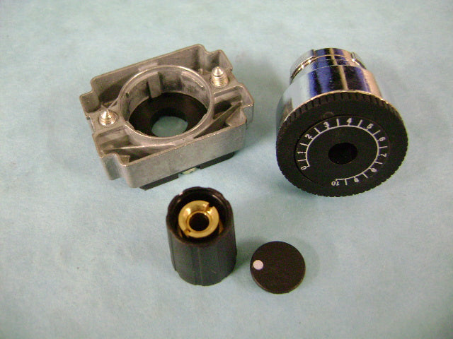 Cont - Potentiometer Dial W/Base | Weight: 2 lbs | Dimensions: 44 X 55 X 60MM