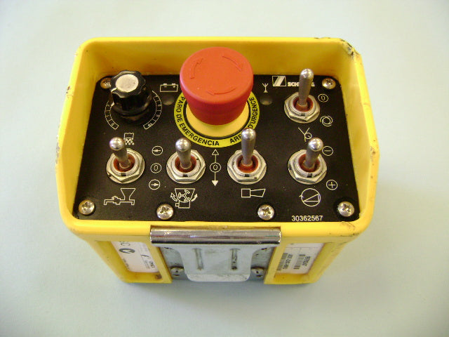 Radio - Transmitter Line Pump W/Pump Vol | Weight: 4 lbs | Dimensions: 95X110X125MM