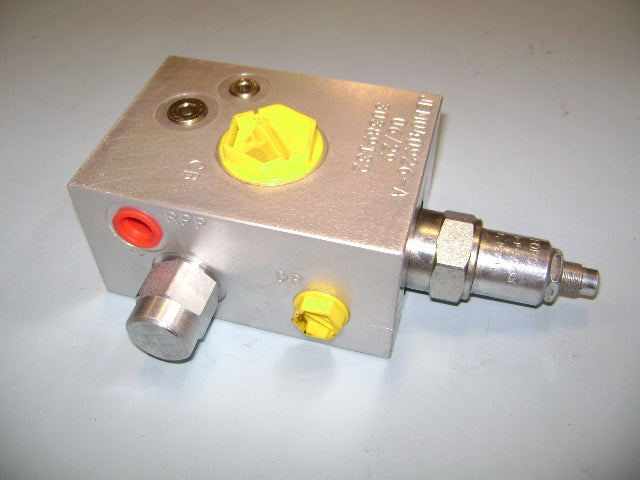 Valve - Hyd, Piston End Booster Axle | Weight: 11 lbs | Dimensions: 70X125X200MM